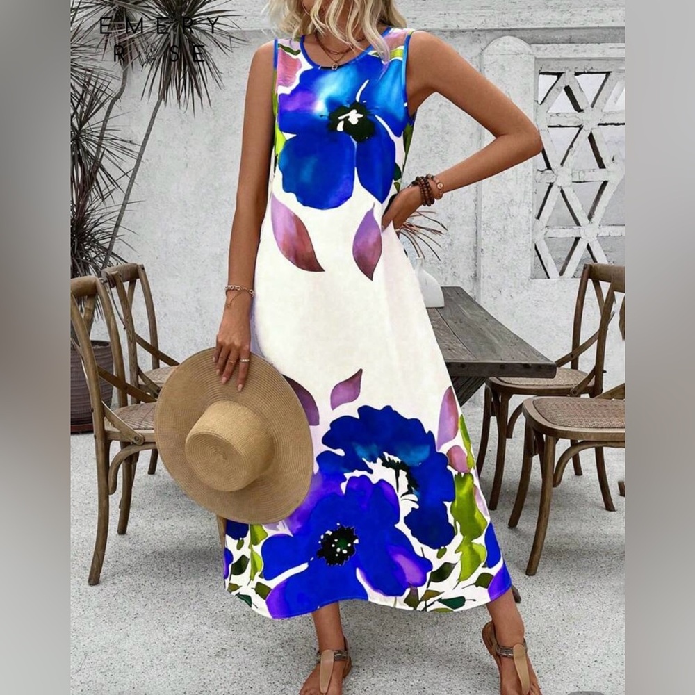 NEW! EMERY ROSE Women Floral Print Round Neck Sleeveless